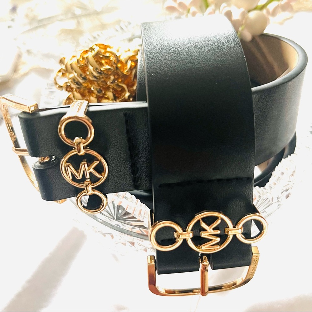Michael MK black leather belt! (Never worn)